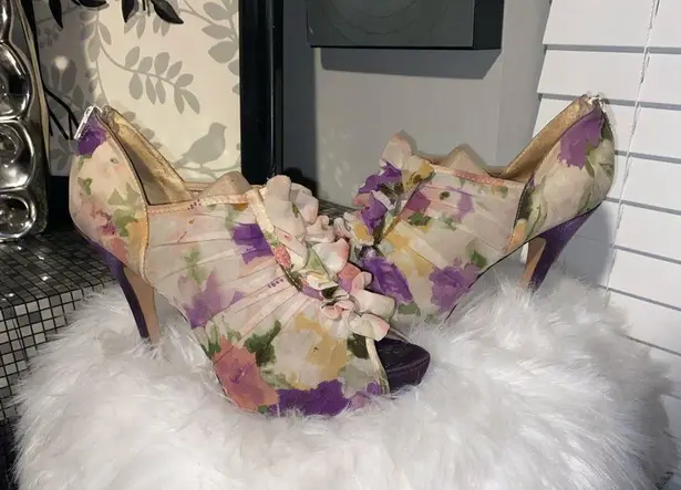 Jacqueline Ferrar Floral Peep-Toe Heels