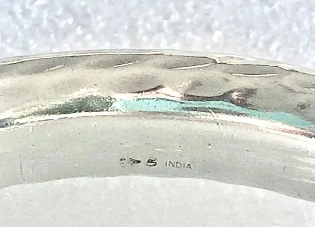 Silpada Sterling Silver Hammered Oval Bangle Bracelet B31117