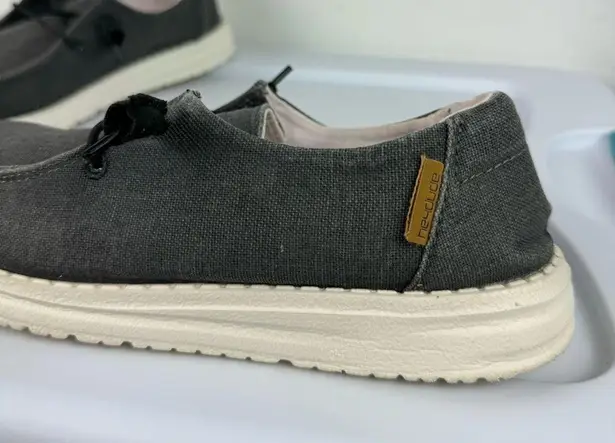 Hey Dude Wendy Chambray Moccasin Slip On Shoe Sz 7 Dark Grey Black