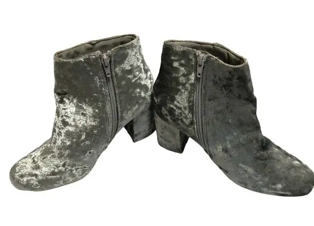 Diba SIZE 7.5 Silver Brodie Crushed Velvet 3" Heeled Ankle Booties Round Toe