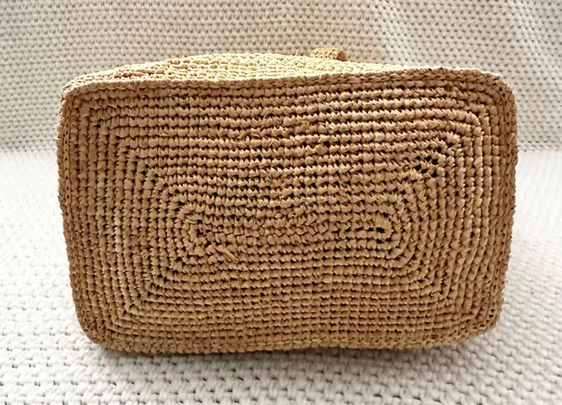 Annabel Ingall Australia Beige Tan Raffia Beach Shoulder Tote Capiz Shell Button White