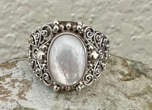 Suarti Bali Sterling Silver Moonstone Ring