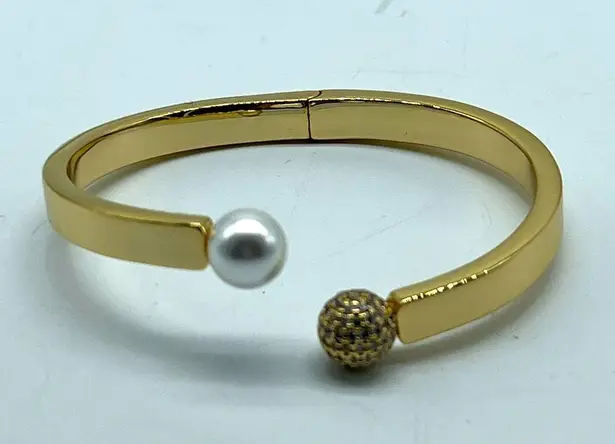 NEW REAL SIMPLE fashion gold bracelet with a pearl and mesh ball at each…