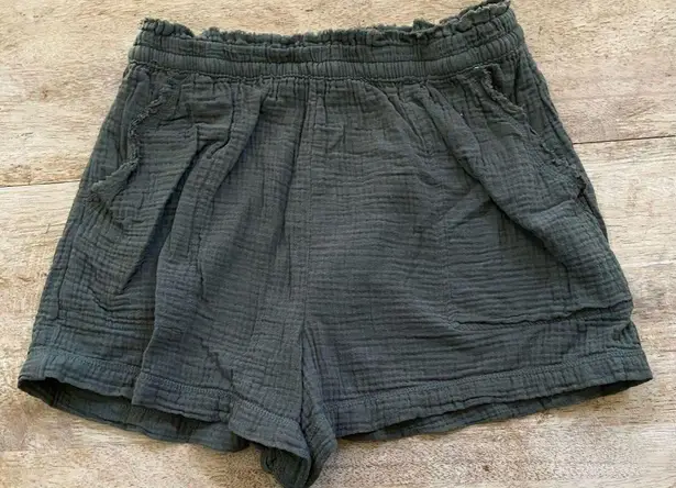 Aerie  women’s Sz L Olive Green Flowy‎ Pull On Shorts