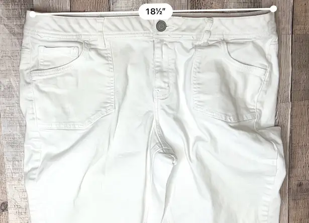 Lane Bryant Genius Fit White High Rise Cropped Capri Jeans sz 18