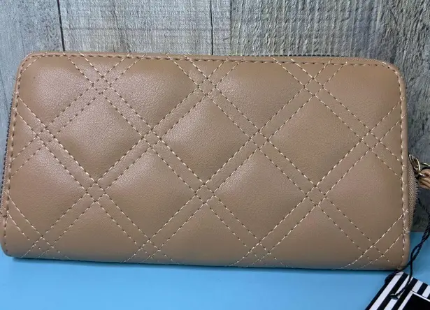 Alexis Bendel Tan Quilted Zippered Wallet W/Inside Zip Compartment & Card Slots