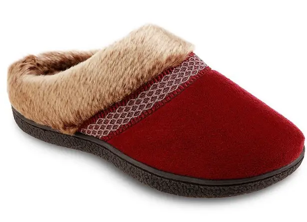 Isotoner NWT Women's Mallory Hoodback Slippers