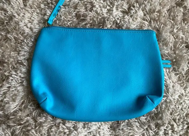 Elizabeth Arden Electric Blue Clutch Textured Bold Gold Zip Bright Gen Z Minimal