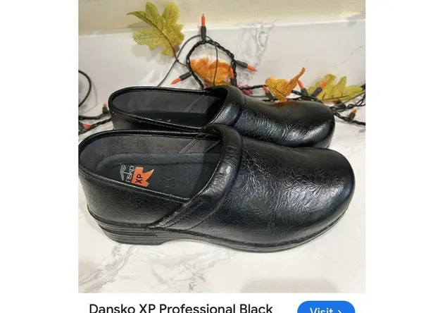Dansko XP Black Leather Tooled Floral Embossed Clogs Comfort EU 38 US 7.5 Nurses