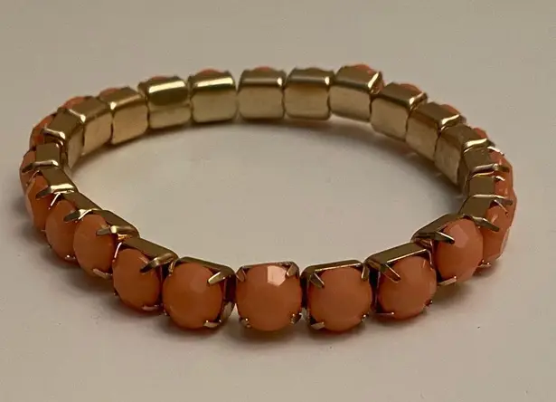 Set of two coral bracelets. - Image 5