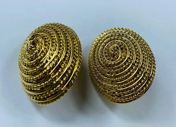 Gold Tone Spiral Rope Dome Oval Shape Clip