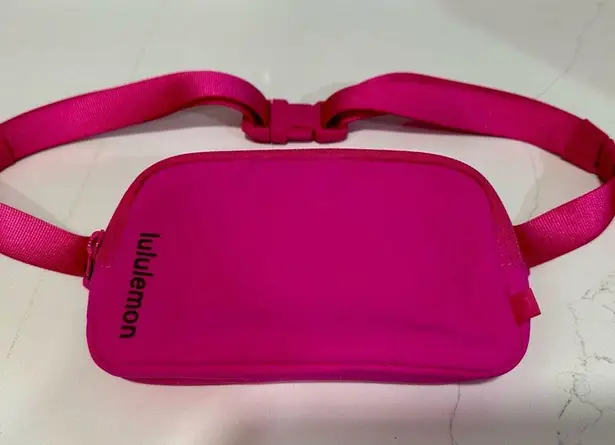 Lululemon  Mini Belt Bag Sonic Pink/Red Merlot Rare Limited Color NWOT 7”