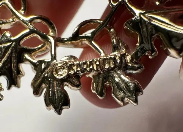 Sarah Coventry Two Tone Leaf Circle Wreath Silver & Gold Tone Brooch Pin