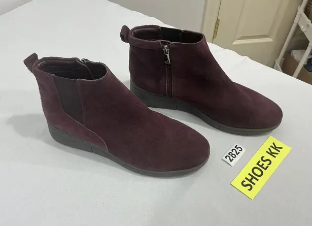 Easy Spirit Womans Sepapaya 8 M Burgandy Suede Zip Hidden Wedge Bootie NWOT