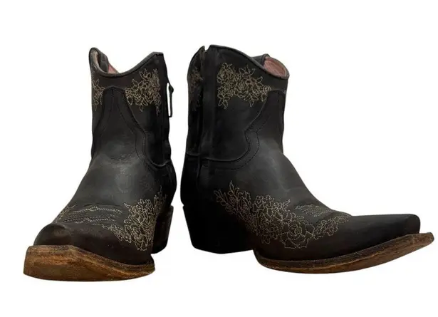 Miss Macie Western Embroidered Snip Toe Side Zip Ankle Boot Gray Pink 10