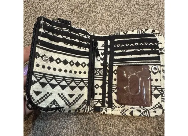 KAVU Women's Zippy Bi-Fold Wallet