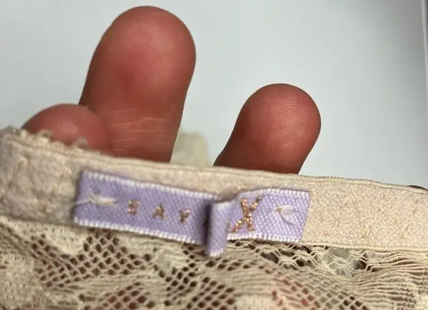 Savage x Fenty lace bralette cream