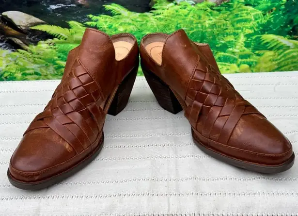 Born Womens Paya 10M BRITISH TAN USED TWICE