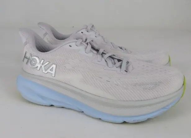 Hoka Women’s  One One Clifton 9 sea ice size 7