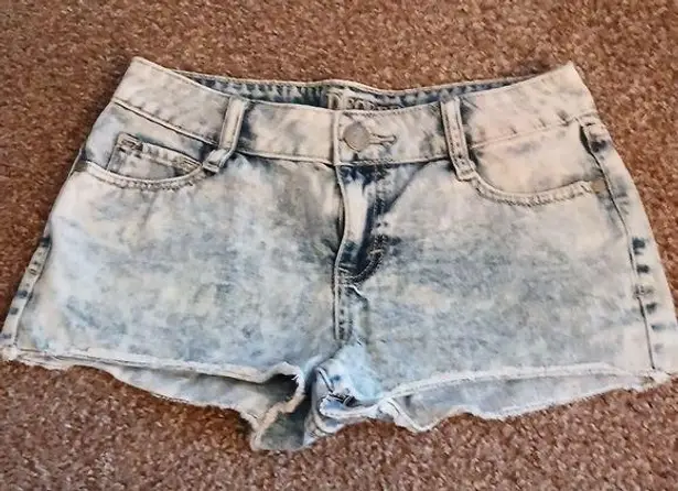 Decree light wash denim blue jean short size 3