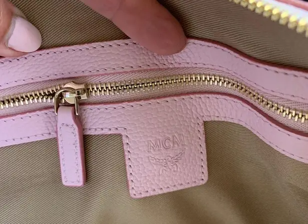 MCM Authentic logo Diamond Leather zip top clutch/Crosby❤️