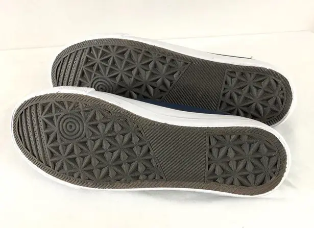 Twisted Womens Sneakers Low Top Canvas Lace Up 6 Blue