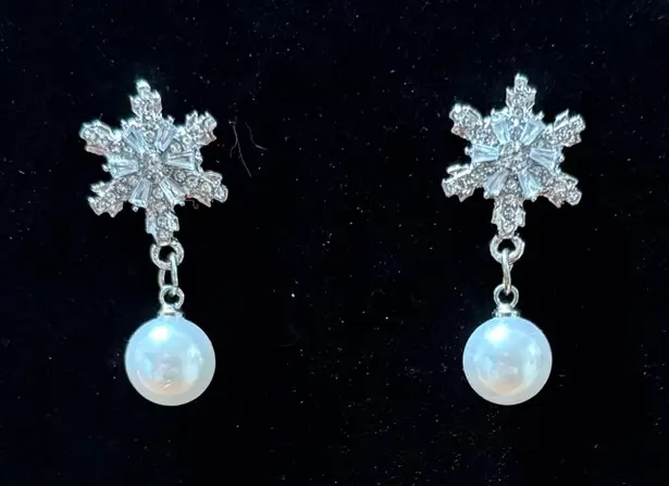Silver Tone & Faux Pearl Snowflake Earrings Dangle Drop New