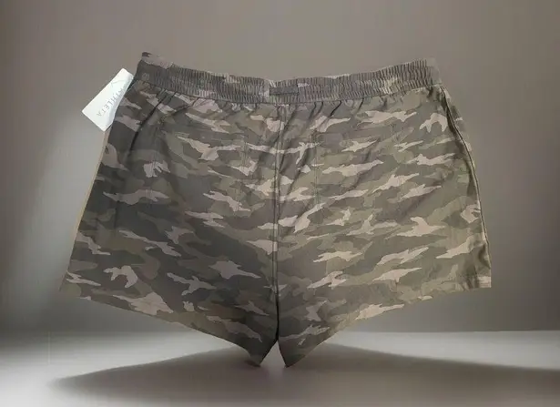 Athleta NWT  Camo Farallon Shorts Womens Size 25 Drawstring Cotton Spandex