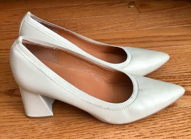 Gentle Souls by Kenneth Cole Dionne Pointed Toe Slip On Pumps Stone Women's 7.5M