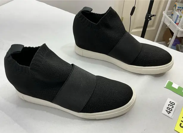 Womans Material Girl Pull On High Top Fashion Sneakers 9 Black Stretch Wedge