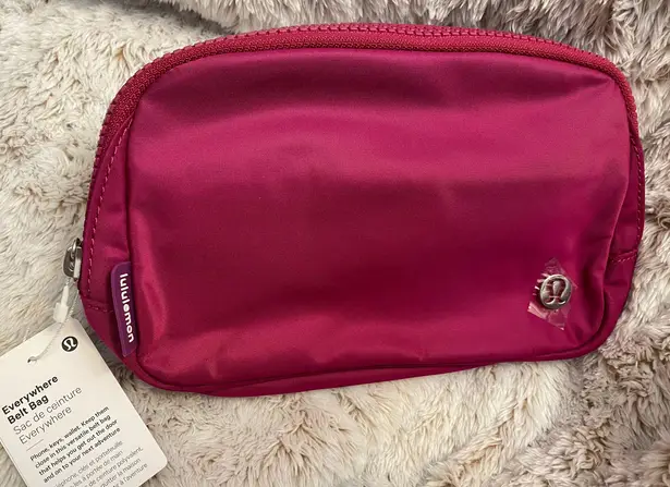 Lululemon Everywhere Belt Bag