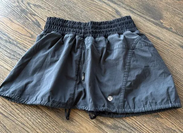 Lululemon  Run Tracker Track That Mid Rise Skirt Cinch Bubble Hem size 4 EUC - Image 16