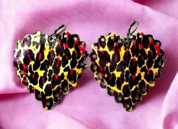 Betsey Johnson Vintage  Leopard Print Natural Shell Large Heart Shape Earrings