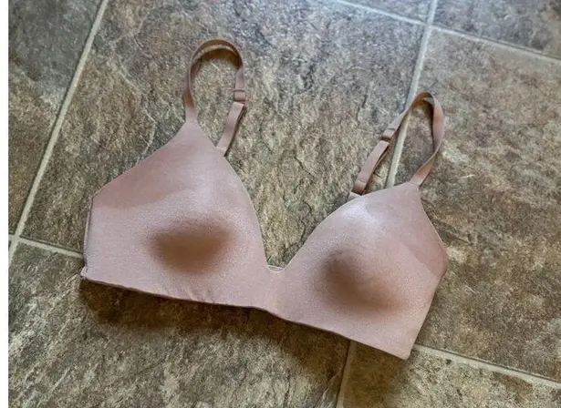 SKIMS Wireless Lightly Lined Bra Ochre 32B