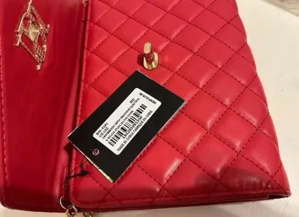 Badgley Mischka NWT Beautiful Red Quilted Crossbody Bag W Gold Accents