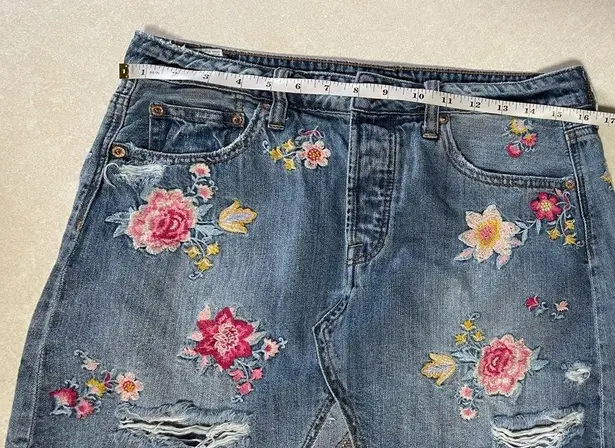 American Eagle  OUTFITTERS Blue Washed Embroidered
Denim Mini Pure Cotton Skirt 8