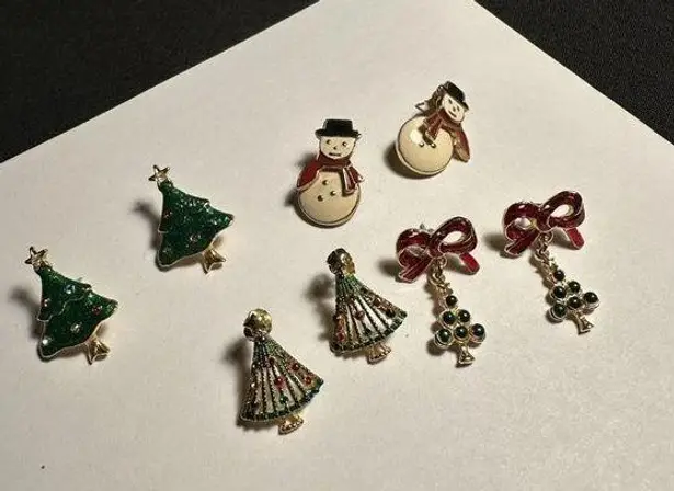 Lot Of 4 Holiday Pierced Earrings Stud/Dangle Christmas Tree Snowman Etc 1 Avon Gold