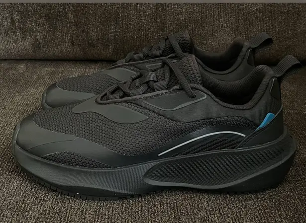 Vessi Women’s Tidal Sneaker Black Color Size