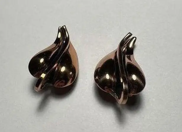 Signed Renoir Vintage Copper Clip On Clip