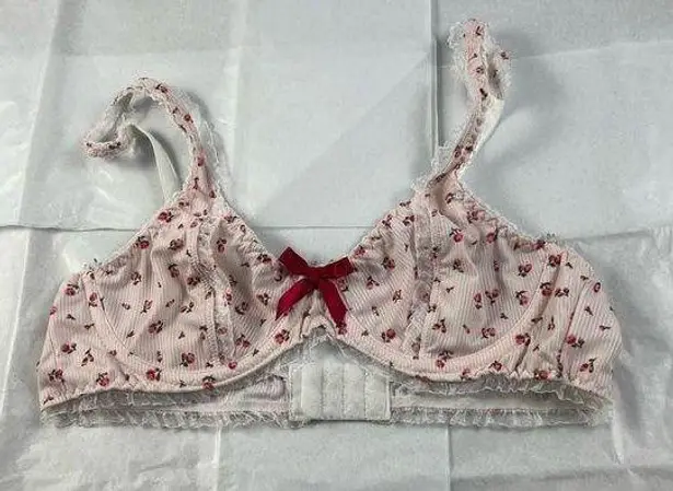 Small strawberry pink floral lace petite bra Size undefined