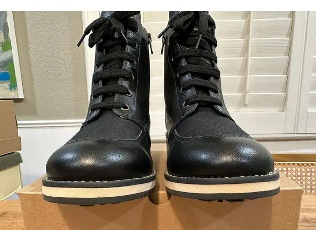 Walking Cradles Knox Ankle Boots Black Leather Size 7.5 NWOB Stylish Comfy