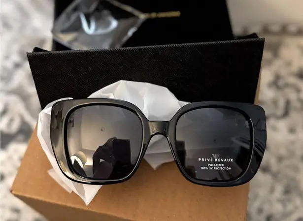 Privé Revaux Black Sunglasses