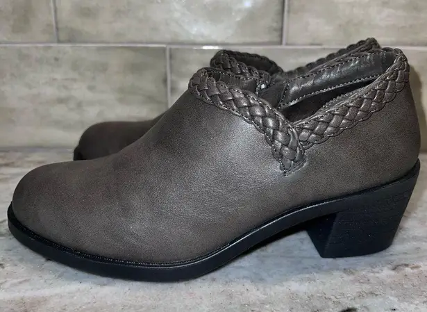 Easy Street Ry Comfort Shooties