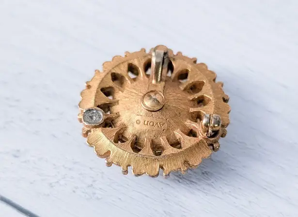 Vintage 1974 Avon Sun Brilliants Pendant