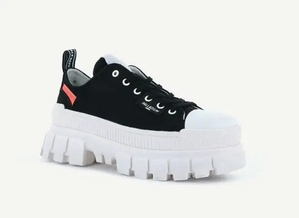 Palladium Revolt Lo TX Platform Sneakers Womens US Size 8 Black/Marshmallow 39.5