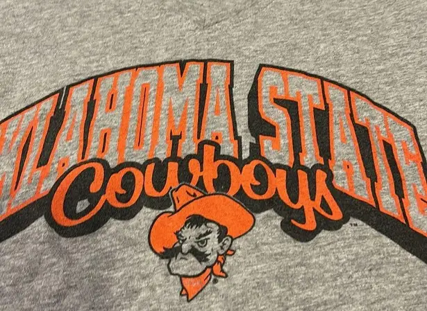 Russell Athletic Oklahoma State Cowboys short sleeve shirt in size M