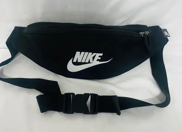 Nike Heritage Black Waist Fanny Pack Belt Bag Wide Adjustable Strap Unisex EUC