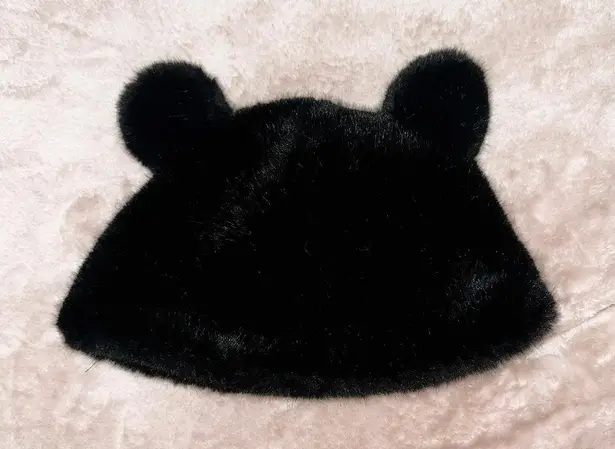 Black Faux Fur Teddy Bear Ear Beanies – High Quality Winter Hat 🐻