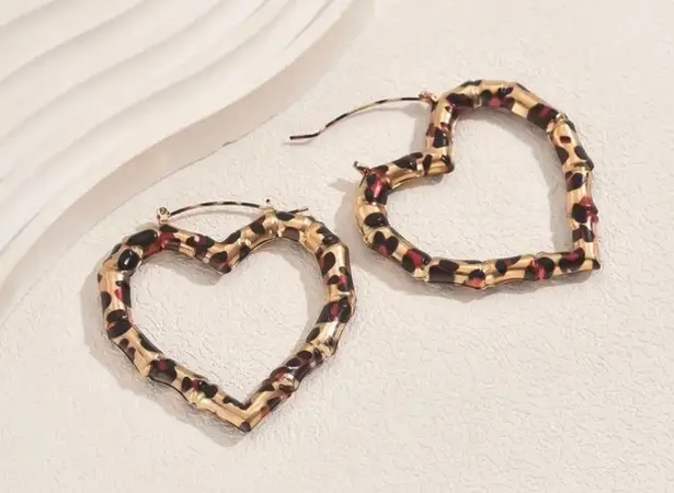 Leopard Print Heart Hoop Earrings – Trendy Animal Print Statement Jewelry Multi
