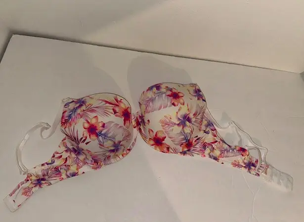 VS pink everywhere wear underwire lightly padded bra white and pink size 36D